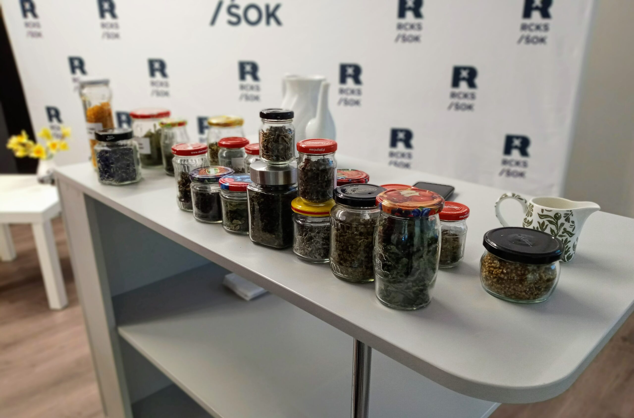 Herbaty na dziko – powrót cyklu „Z poradnikami czeka Biblioteka”