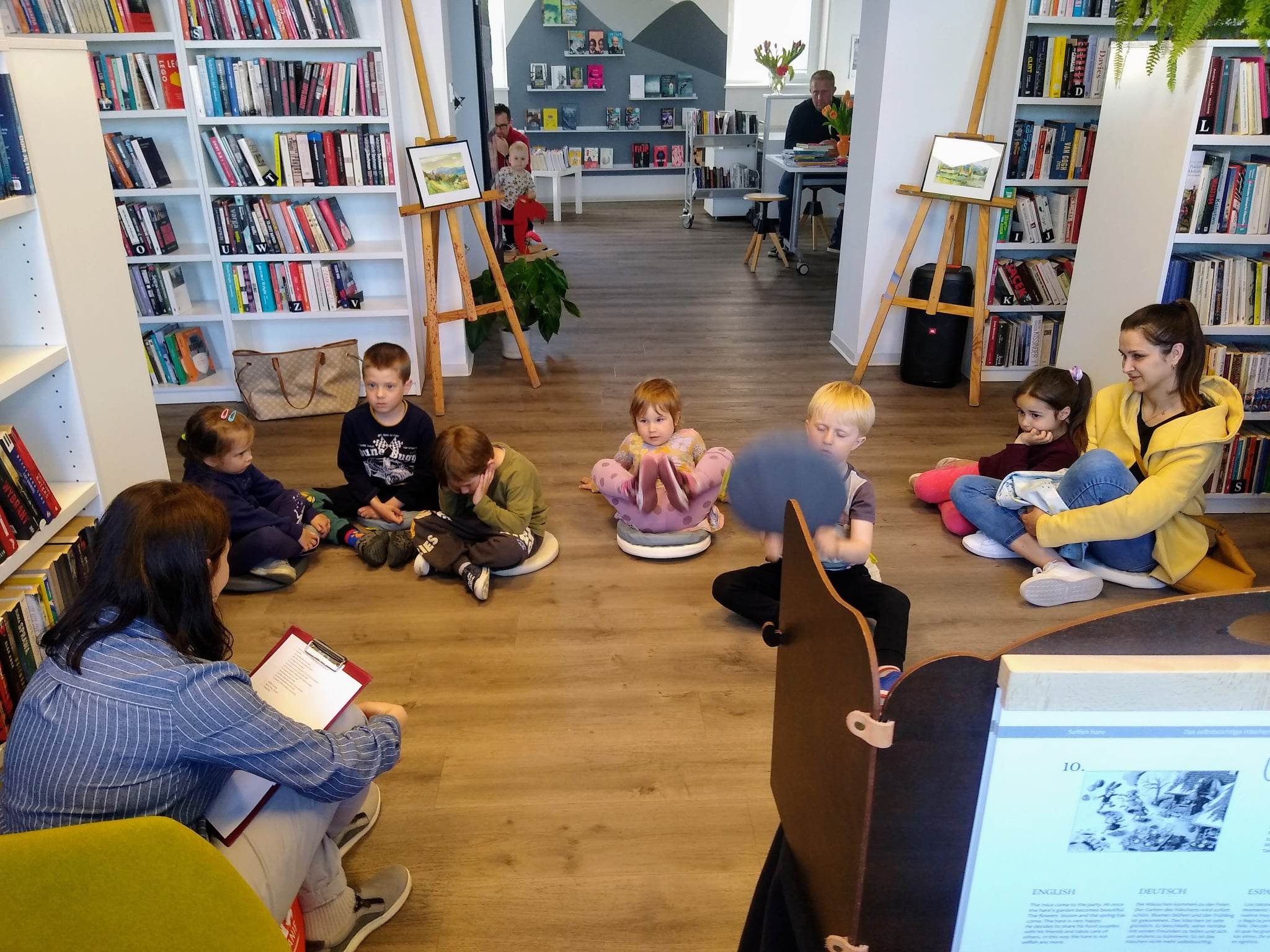 Tydzień/Maj Bibliotek – Moliki w bibliotece