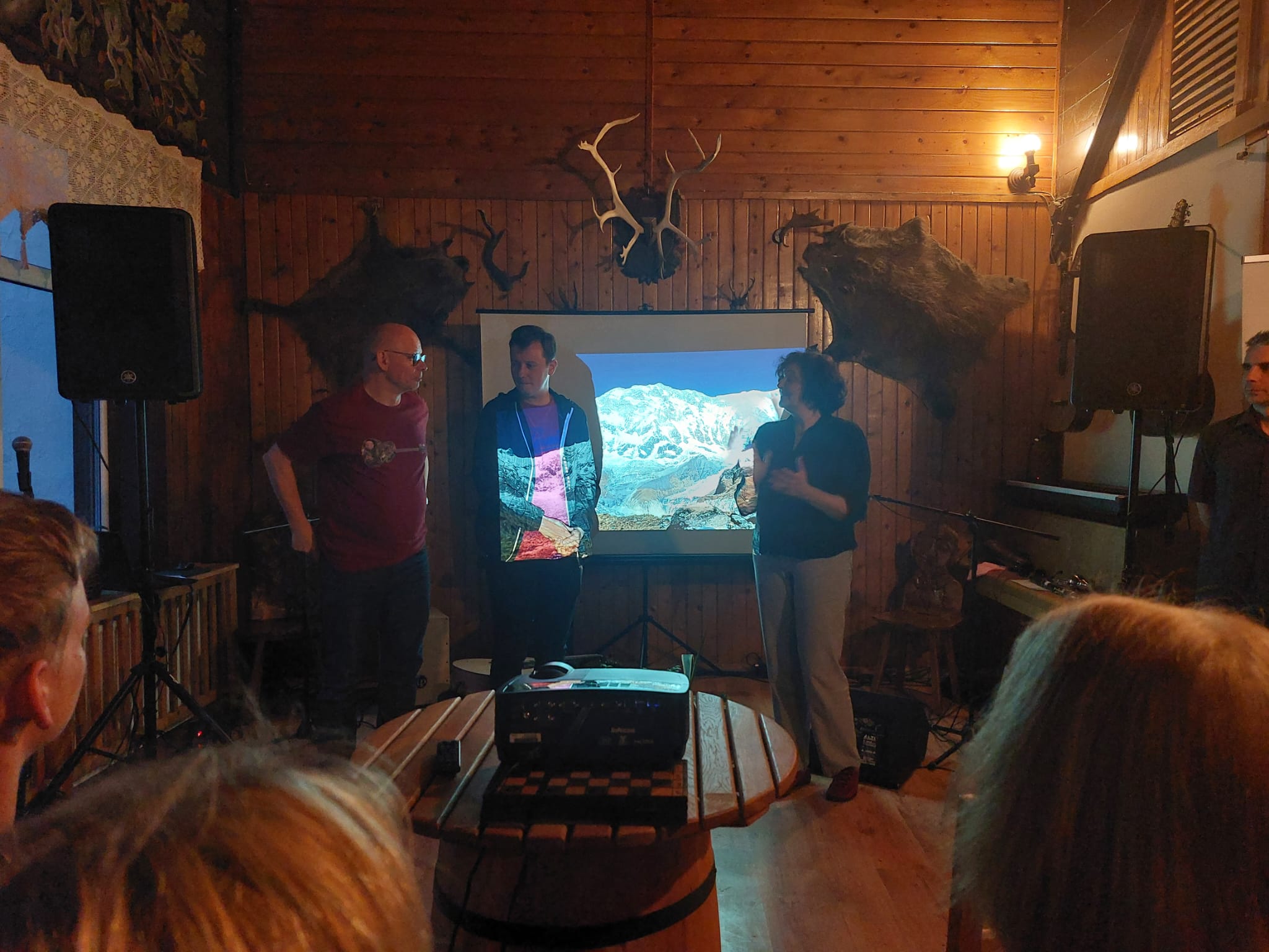 „Ludzie i szczyty Himalajów” Spotkanie i koncert: Mariusz Sprutta – TB’24