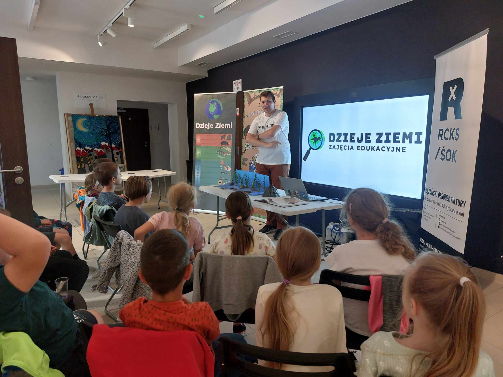 Akcje na wakacje’24/2 Początek życia na Ziemi – cykl warsztatów o prehistorii